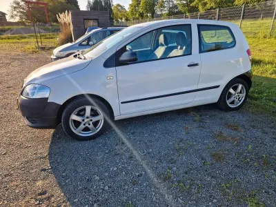 Gebraucht VW Fox 54 PS (39 kW) 2009 Weiß Kleinwagen