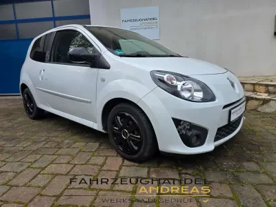 Usata Renault Twingo Night&Day 76 CV (55 kW) 2009 Bianco Utilitaria