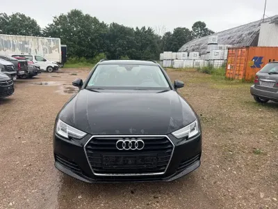 Gebraucht Audi A4 Basis 150 PS (110 kW) 2017 Schwarz Kombi