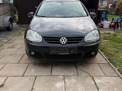 Schwarz Gebraucht 2007 VW Golf V Kleinwagen | 2.000 € (Guter Preis)