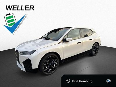 Gebraucht BMW iX Sport Line 239 kW (326 PS) 2023 Mineralweiß (weiß) SUV