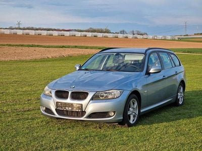 Gebraucht BMW 318 143 PS (105 kW) 2011 Blau Kombi