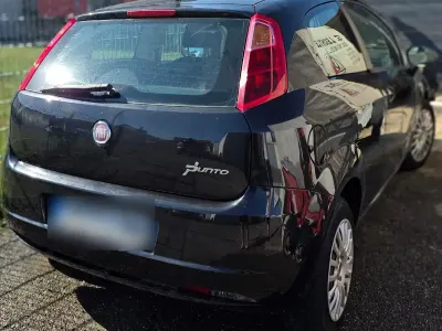 Gebraucht Fiat Punto 78 PS (57 kW) 2009 Schwarz Kleinwagen