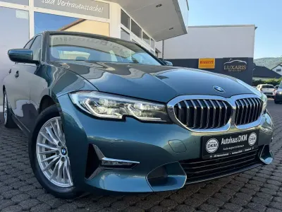 Gebraucht BMW 330 Luxury Line 184 PS (135 kW) 2020 Blau Limousine