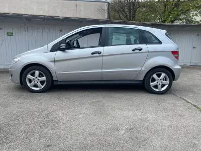 Gebraucht Mercedes B150 95 PS (69 kW) 2005 Silber Van / Kleinbus
