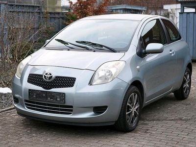 Silber Gebraucht 2006 Toyota Yaris Luna Kleinwagen | 2.450 € (Etwas zu teuer)