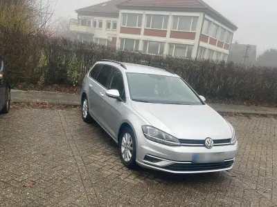 Gebraucht VW Golf VII 150 PS (110 kW) 2019 Silber Kombi