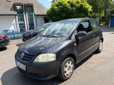 Gebraucht VW Fox 54 PS (39 kW) 2006 Schwarz Kleinwagen