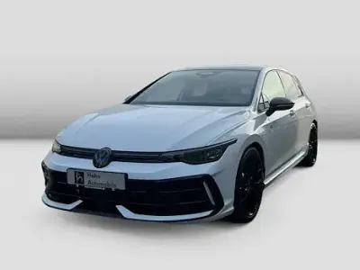 Usata VW Golf VIII R 333 CV (244 kW) 2025 Bianco Berlina