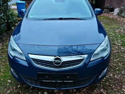 Gebraucht Opel Astra 110 PS (80 kW) 2012 Kombi