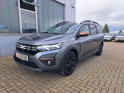 Grau Gebraucht 2024 Dacia Jogger Extreme Van / Kleinbus | 18.750 € (Fairer Preis)