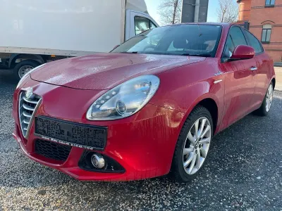 Gebraucht Alfa Romeo Giulietta 105 PS (77 kW) 2015 Rot Kleinwagen
