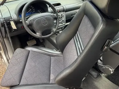 Gebraucht Opel Corsa 60 PS (44 kW) 1995 Silber Kleinwagen