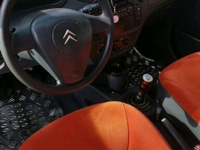 gebraucht Citroën C2 1,1 Liter, 20 Monate TÜV