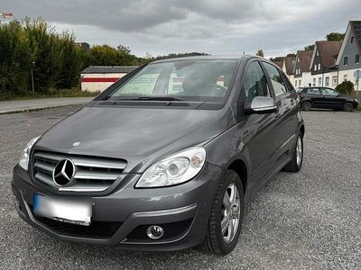 Gebraucht Mercedes 200 136 PS (100 kW) 2010 Andere farben Kleinwagen
