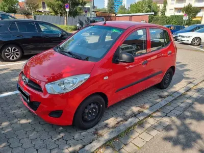 Gebraucht Hyundai i10 Classic 69 PS (50 kW) 2013 Rot Kleinwagen