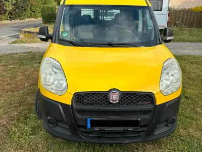 Gebraucht Fiat Doblò 90 PS (66 kW) 2011 Gelb Van / Kleinbus