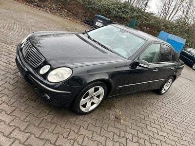 Usata Mercedes E500 Elegance 306 CV (225 kW) 2005 Nero Berlina