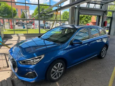 Gebraucht Hyundai i30 140 PS (102 kW) 2019 Blau Kombi