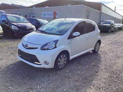 Usata Toyota Aygo 68 CV (50 kW) 2013 Bianco Utilitaria