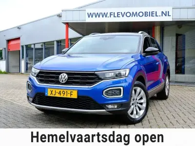 Używany VW T-Roc Sport 116 KM (85 kW) 2019 Niebieski SUV
