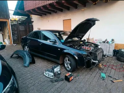 Gebraucht Audi A4 150 PS (110 kW) 2001 Blau Limousine