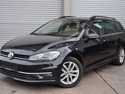 Gebraucht VW Golf VII 150 PS (110 kW) 2020 Deep black Kombi