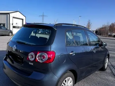 Gebraucht VW Golf Plus Cross 105 PS (77 kW) 2009 Blau Van / Kleinbus