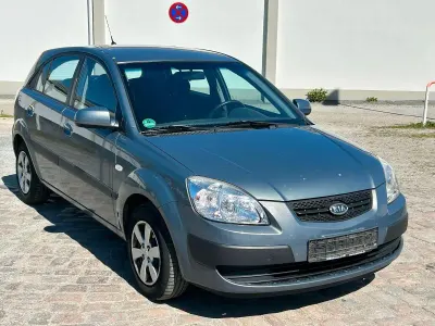 Gebraucht Kia Rio Spirit 110 PS (80 kW) 2009 Grau Limousine