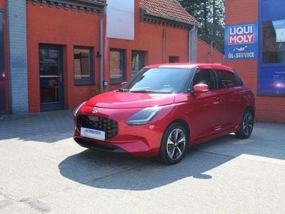Gebraucht Suzuki Swift Comfort+ 83 PS (61 kW) 2024 Rot Kleinwagen