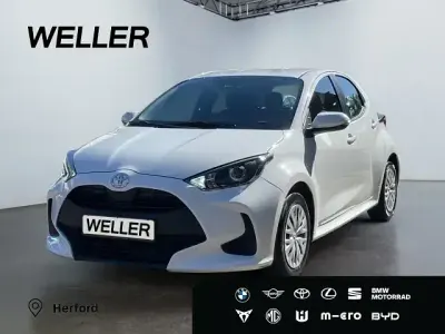 Gebraucht Toyota Yaris Comfort 72 PS (52 kW) 2023 Weiss Kleinwagen