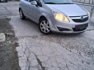 Używany Opel Corsa Catch Me 90 KM (66 kW) 2007 Srebrny Hatchback
