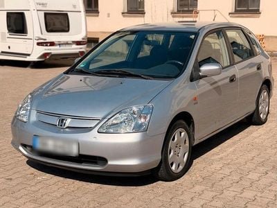 Second-hand Honda Civic LS 110 CP (80 kW) 2002 Argintiu Berlinǎ