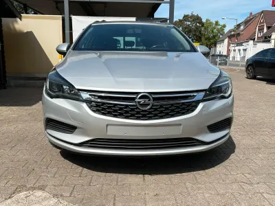 Gebraucht Opel Astra 95 PS (69 kW) 2016 Grau Kombi
