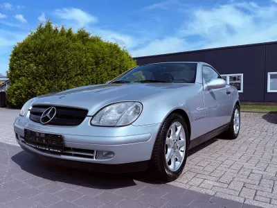 Gebraucht Mercedes SLK230 193 PS (141 kW) 1999 Silber Cabrio
