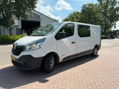 Gebraucht Renault Trafic 120 PS (88 kW) 2016 Weiß Van / Kleinbus