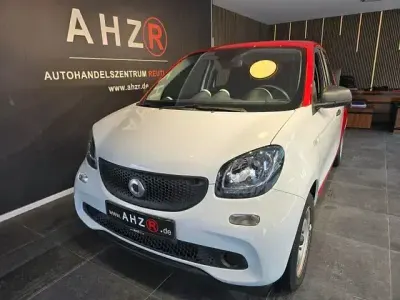 Używany Smart ForFour Basis 130 KM (95 kW) 2019 Czerwony Hatchback