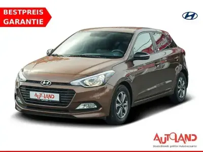 Gebraucht Hyundai i20 Passion 84 PS (61 kW) 2018 Braun Kleinwagen