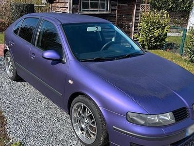 Second-hand Seat Leon 105 CP (77 kW) 2004 Negru Hatchback