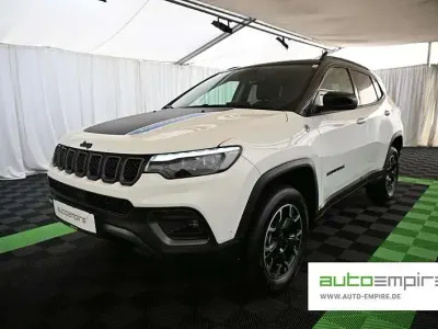 Occasion Jeep Compass Trailhawk 241 ch (177 kW) 2024 Blanc SUV