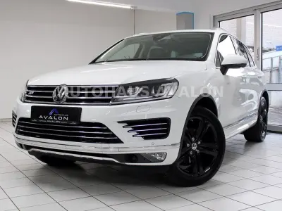 Gebraucht VW Touareg Executive 262 PS (192 kW) 2017 Pure white SUV