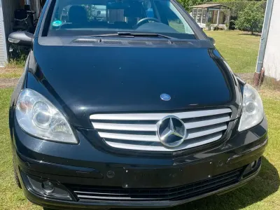 Gebraucht Mercedes B200 136 PS (100 kW) 2006 Schwarz Van / Kleinbus