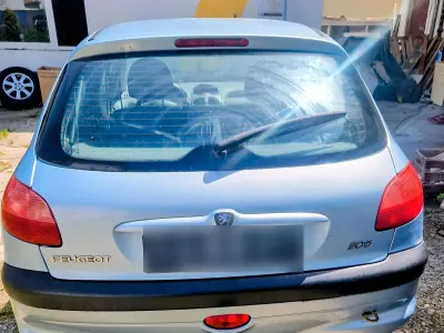 Gebraucht Peugeot 206 75 PS (55 kW) 2002 Grau Kleinwagen