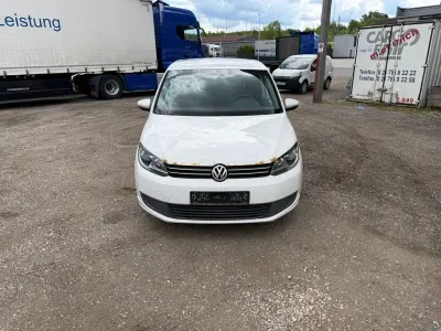 Gebraucht VW Touran Trendline 105 PS (77 kW) 2011 Weiß Van / Kleinbus