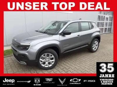 Neu Jeep Avenger Altitude 110 PS (80 kW) 2025 Granite grey SUV