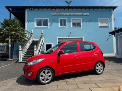 Gebraucht Hyundai i10 Edition 69 PS (50 kW) 2011 Rot Kleinwagen