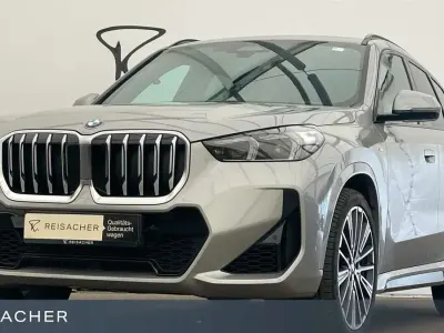 Gebraucht BMW X1 M Sport 204 PS (150 kW) 2023 Spacesilber metallic SUV