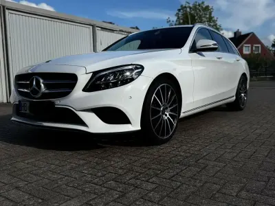 Gebraucht Mercedes C300 Avantgarde 258 PS (189 kW) 2019 Weiß Kombi