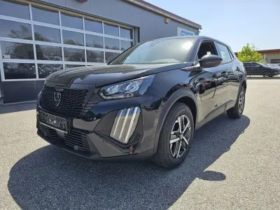 Neu Peugeot 2008 Style 101 PS (74 kW) 2025 Schwarz SUV