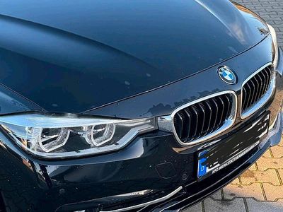 Schwarz Gebraucht 2015 BMW 325 Sport Line Kombi | 11.500 €